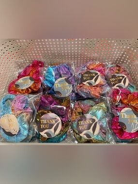 24 ct. Pre-Packed Assorted Metallic Party Favor Scrunchies W/Thank You Stickers